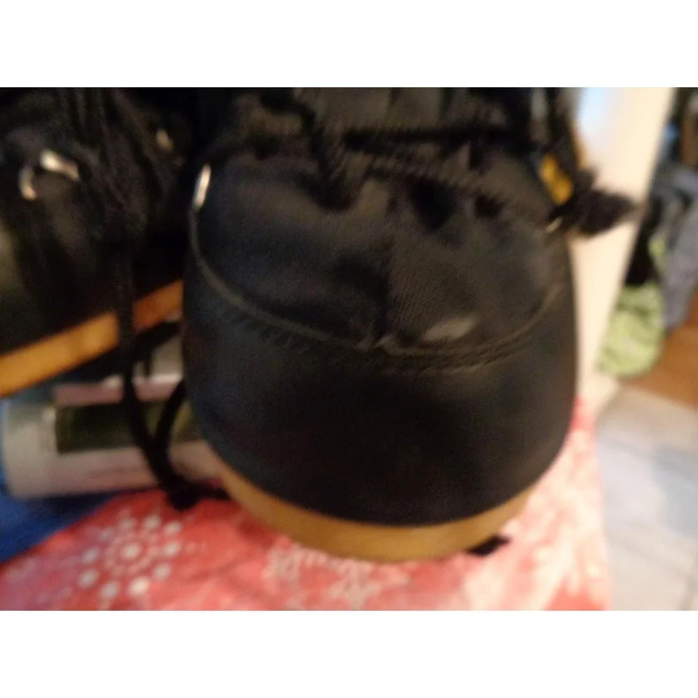 Moon Boots The Original Nylon BLACK 31/34 Child's 13.5-2.5 Snow Kid's